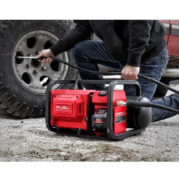 MILWAUKEE M18 FAC-0 Aku kompresor 18V, 9.31bar (bez aku)
