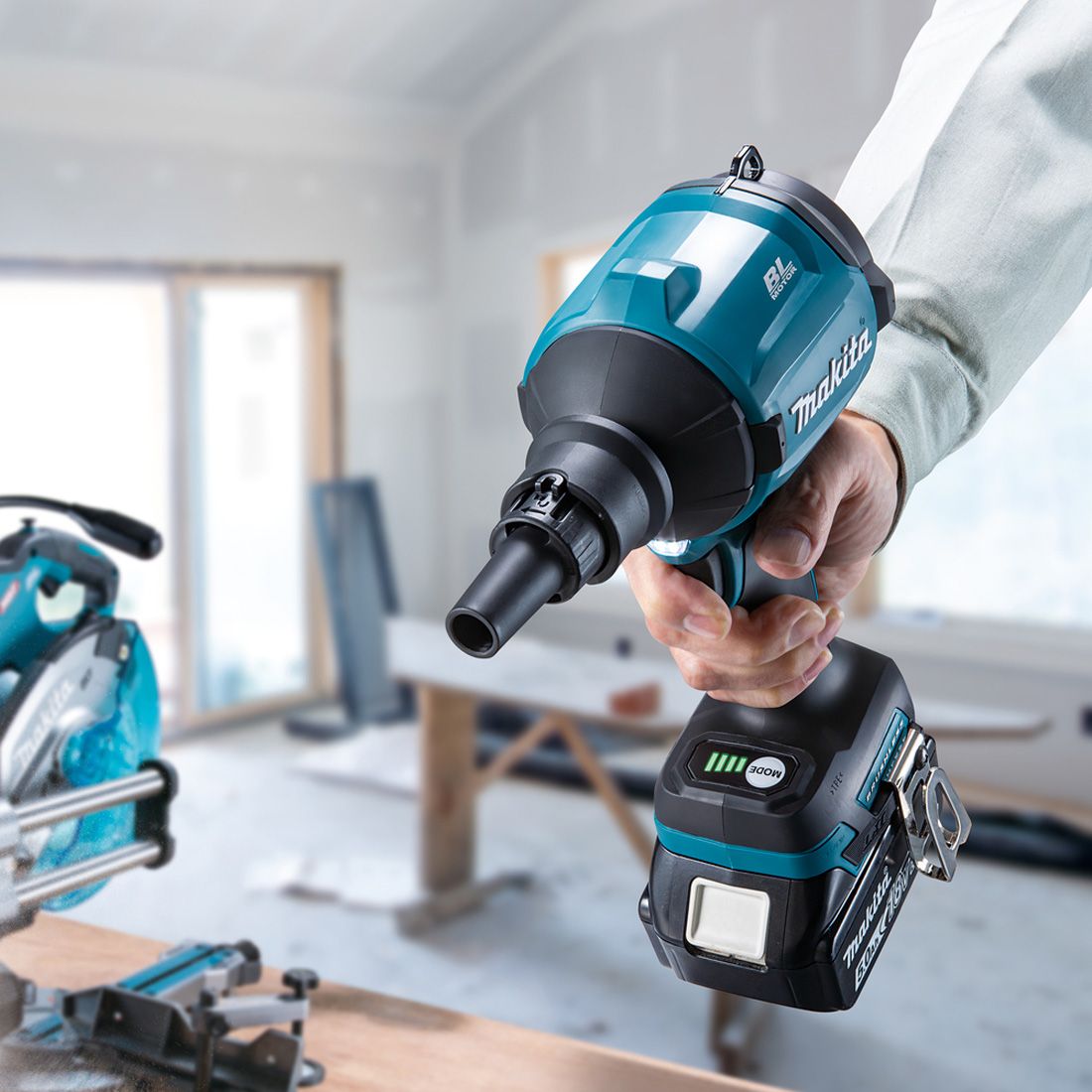 MAKITA DAS180RT Aku ofukovač 18V; 1x 5,0 Ah