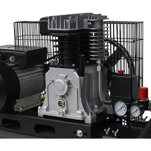 Black Wind BB-2,2-50CM olejový kompresor dvou-pístový 2,2kW/230V