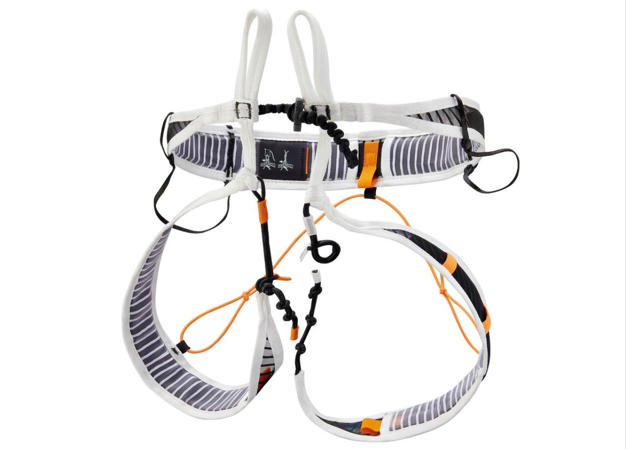 PETZL FLY S skialpinistický úvazek černý