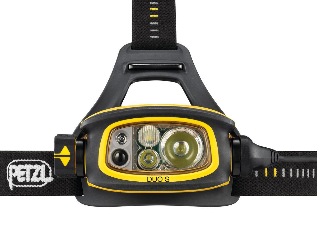 PETZL DUO S vysoce výkonná nabíjecí čelová svítilna