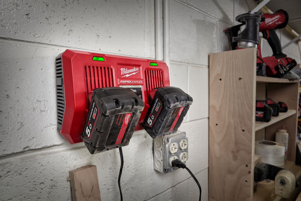 MILWAUKEE M18DFC - M18™ duální rychlonabíječka - 4932472073