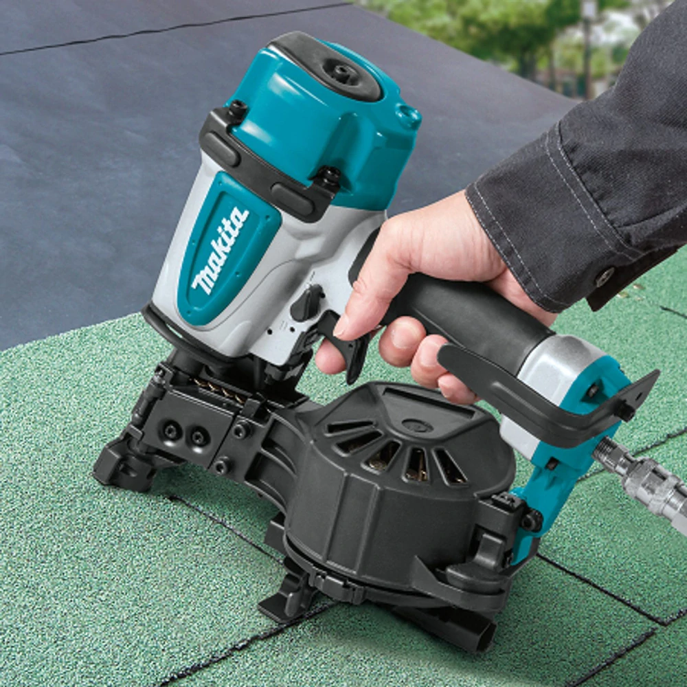 MAKITA AT638A pneu sponkovačka 15-38 mm