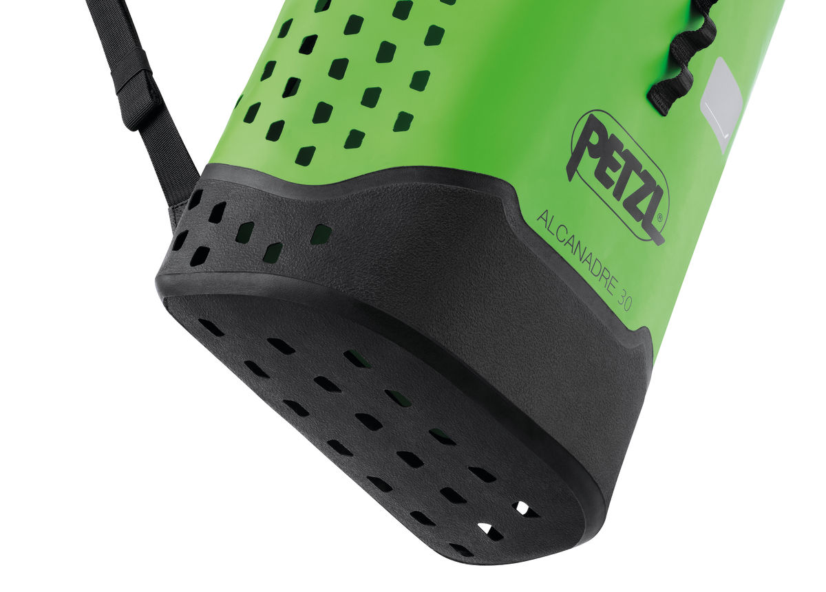 PETZL ALCANADRE CLUB 30 L zelený vak pro kaňoning