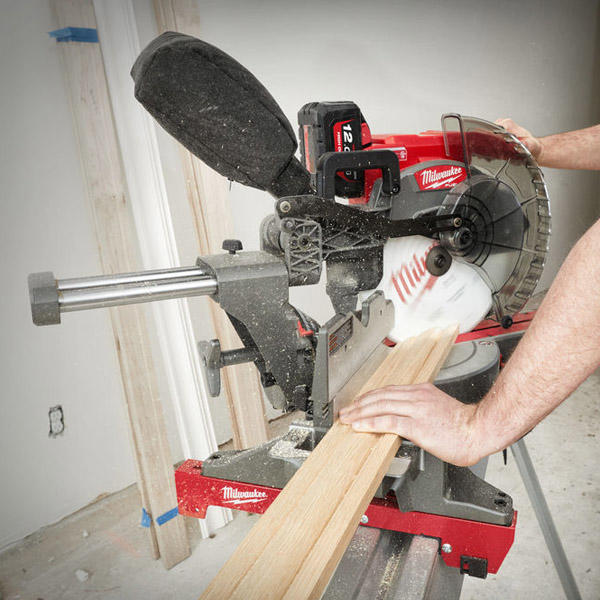 MILWAUKEE M18 FMS305-0 Aku pokosová pila 18V / 305mm (bez aku)