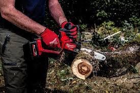 MILWAUKEE M18 FHS20-0 Aku prořezávací řetězová pila 20cm, 18V (bez aku) - 4933480117