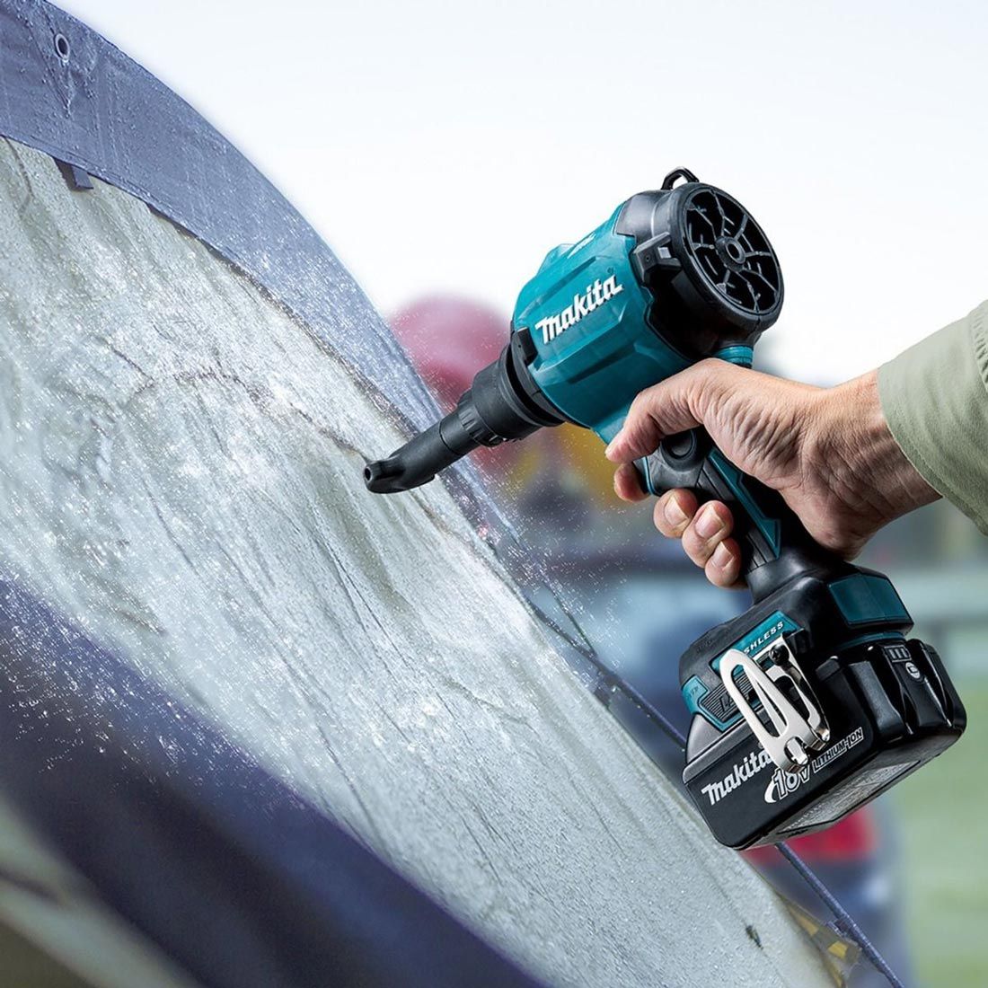 MAKITA DAS180RT Aku ofukovač 18V; 1x 5,0 Ah