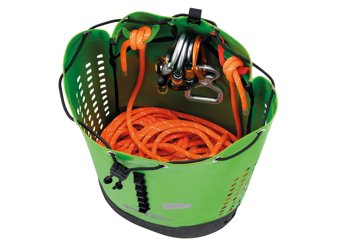 PETZL ALCANADRE CLUB 30 L zelený vak pro kaňoning