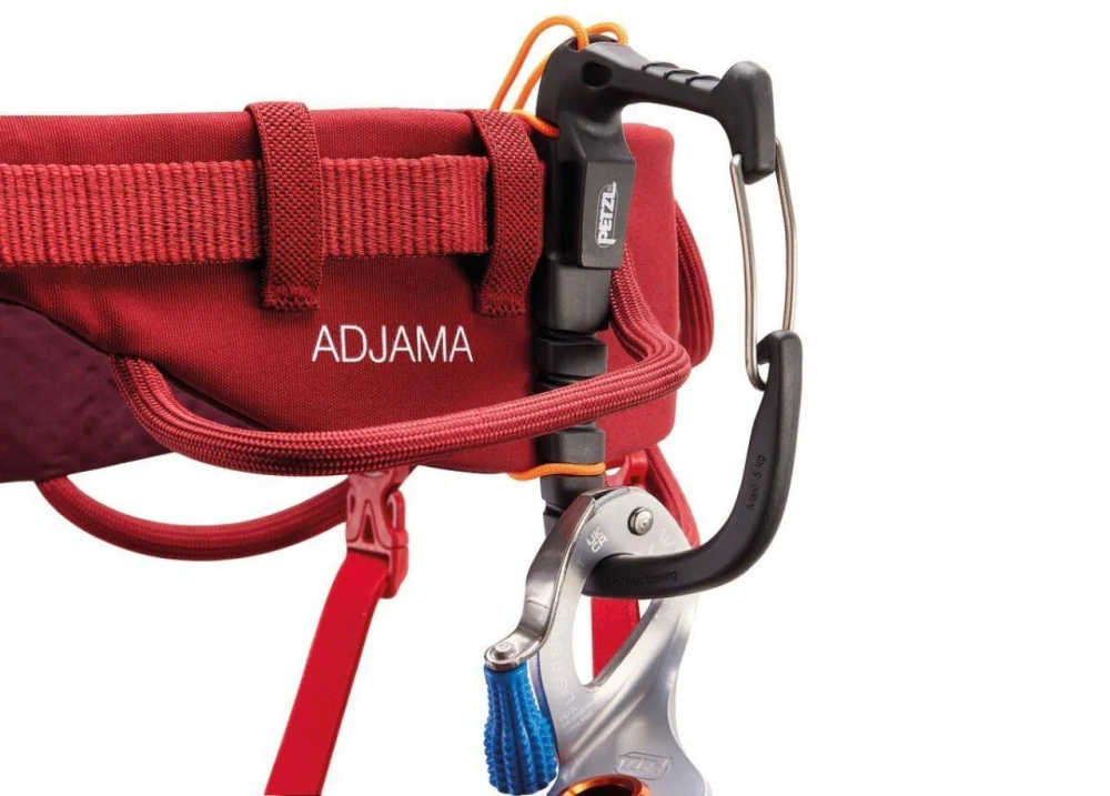 PETZL ADJAMA M DARK RED pánský sedací úvazek tmavě červený