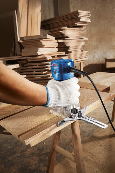 BOSCH GKF 550 Professional ohraňovací frézka - 06016A0020