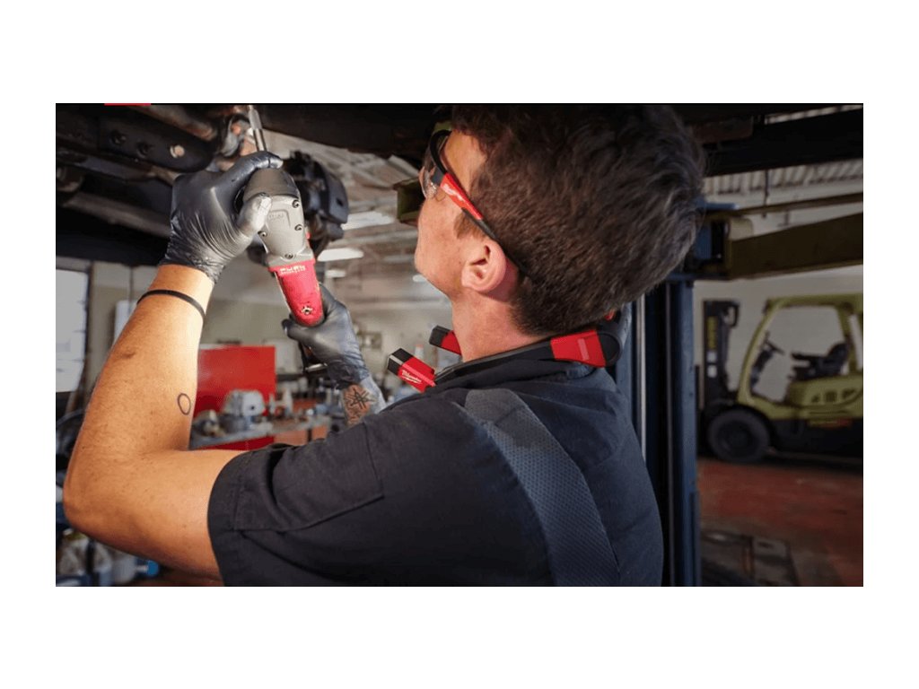 MILWAUKEE L4 NL400-301 svítilna na krk s USB nabíjením - 4933479898