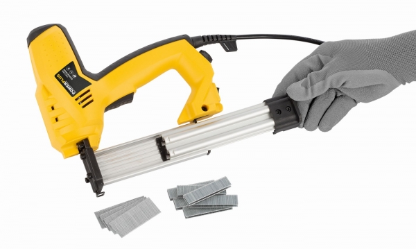 POWERPLUS POWX13800 elektrická sponkovačka a hřebíkovačka 50W