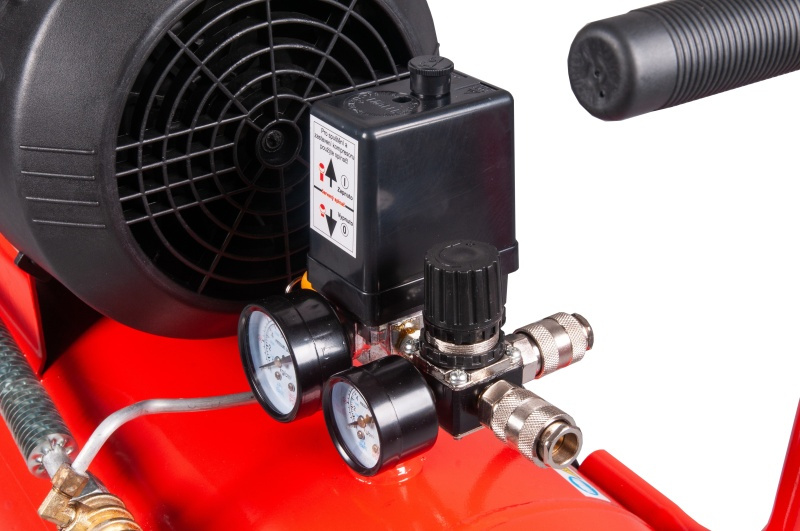 COMPRECISE H3/50/2P olejový kompresor 2,25kW