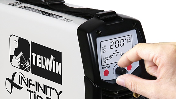 TELWIN Infinity TIG 225 DC-HF/LIFT VRD svářečka TIG