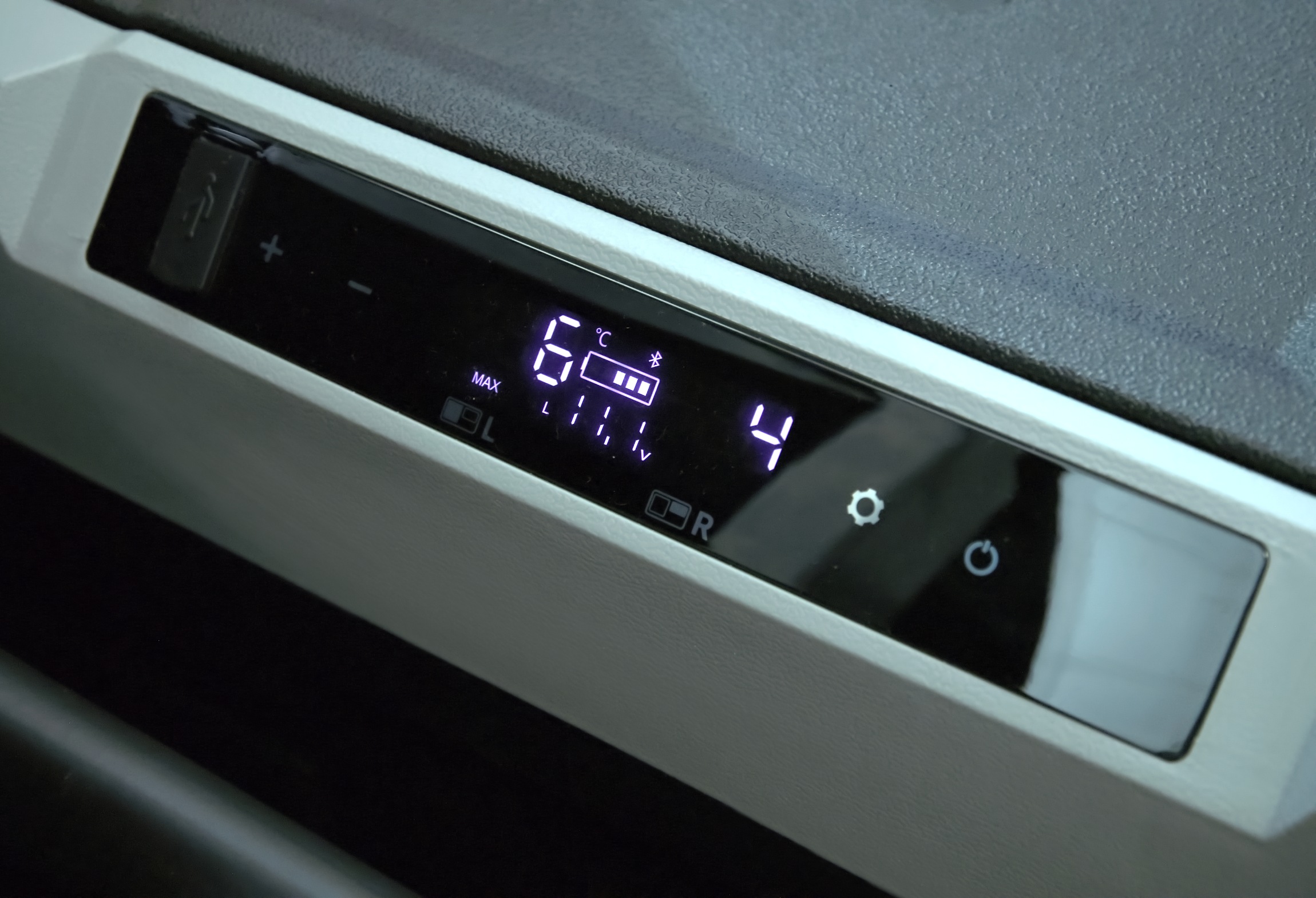COMPASS 07099 Chladící box ICE BOX DUO kompresor 75l 230/24/12V -20°C APP