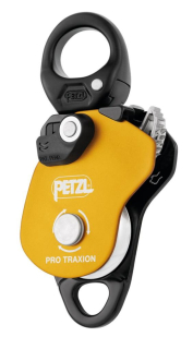 PETZL PRO TRAXION odolná kladka s blokantem a otočným závěsem - P055AA00